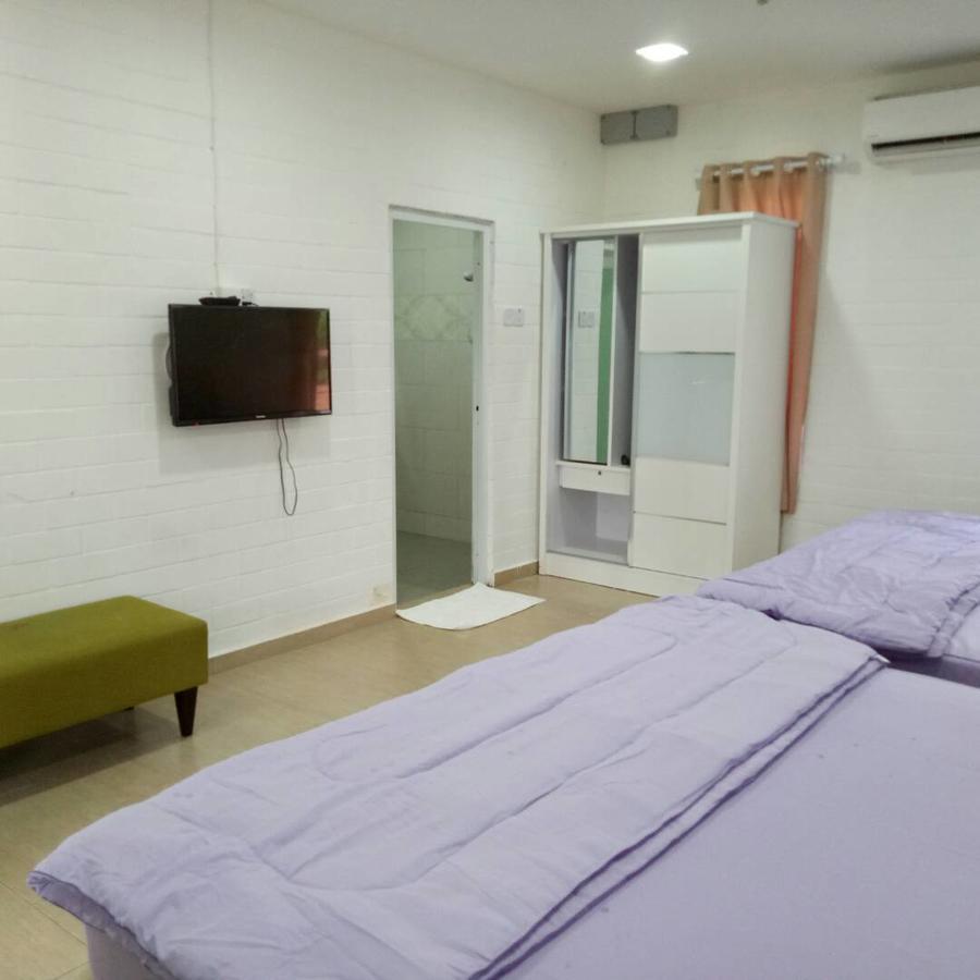 D Lima Beach Inn Pantai Cenang  Eksteriør bilde