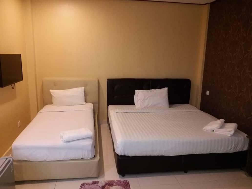 D Lima Beach Inn Pantai Cenang  Eksteriør bilde