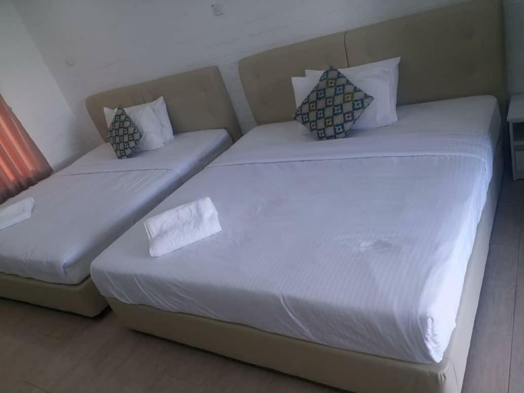 D Lima Beach Inn Pantai Cenang  Eksteriør bilde